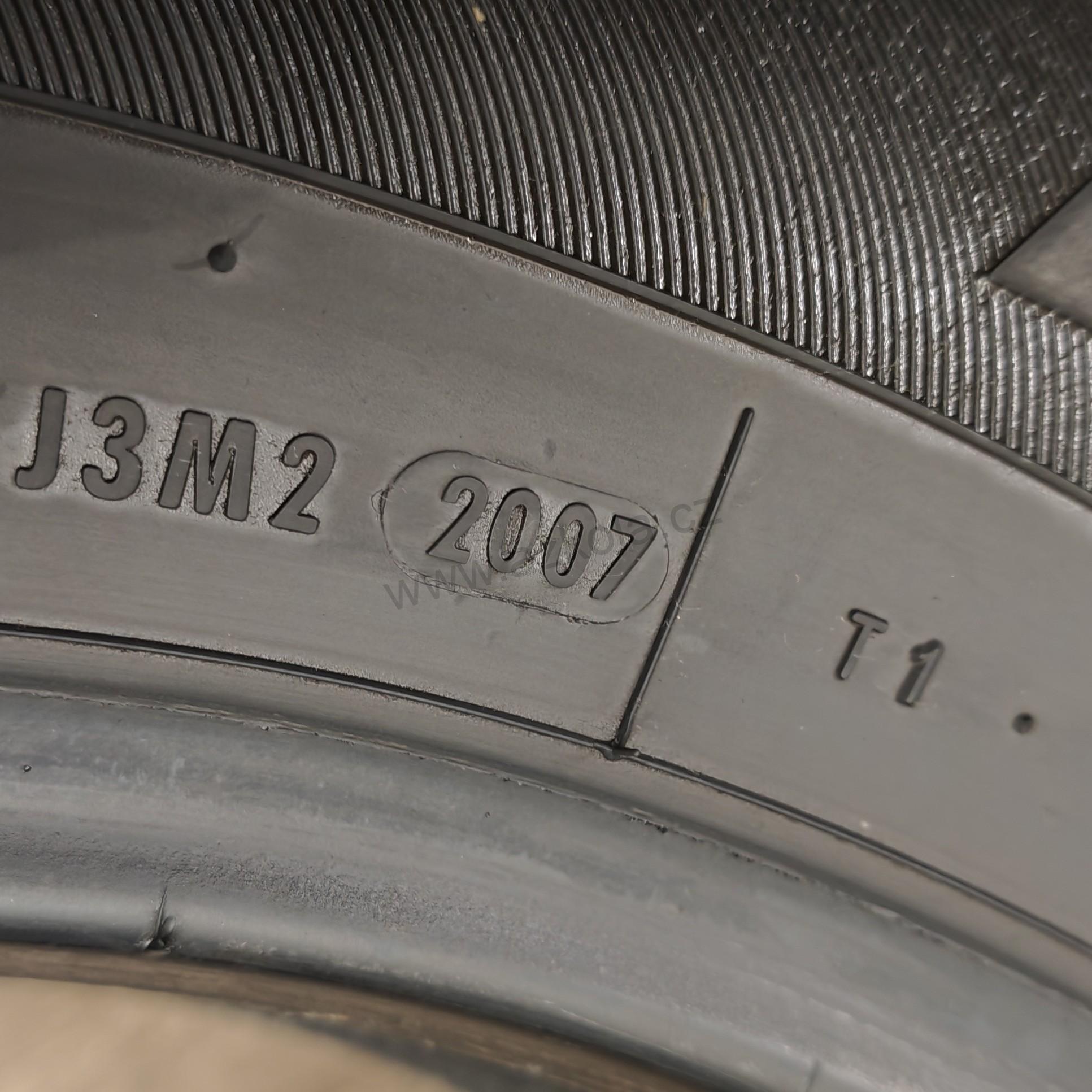 Zimní pneumatiky 215/70 R16 Matador č. AP963