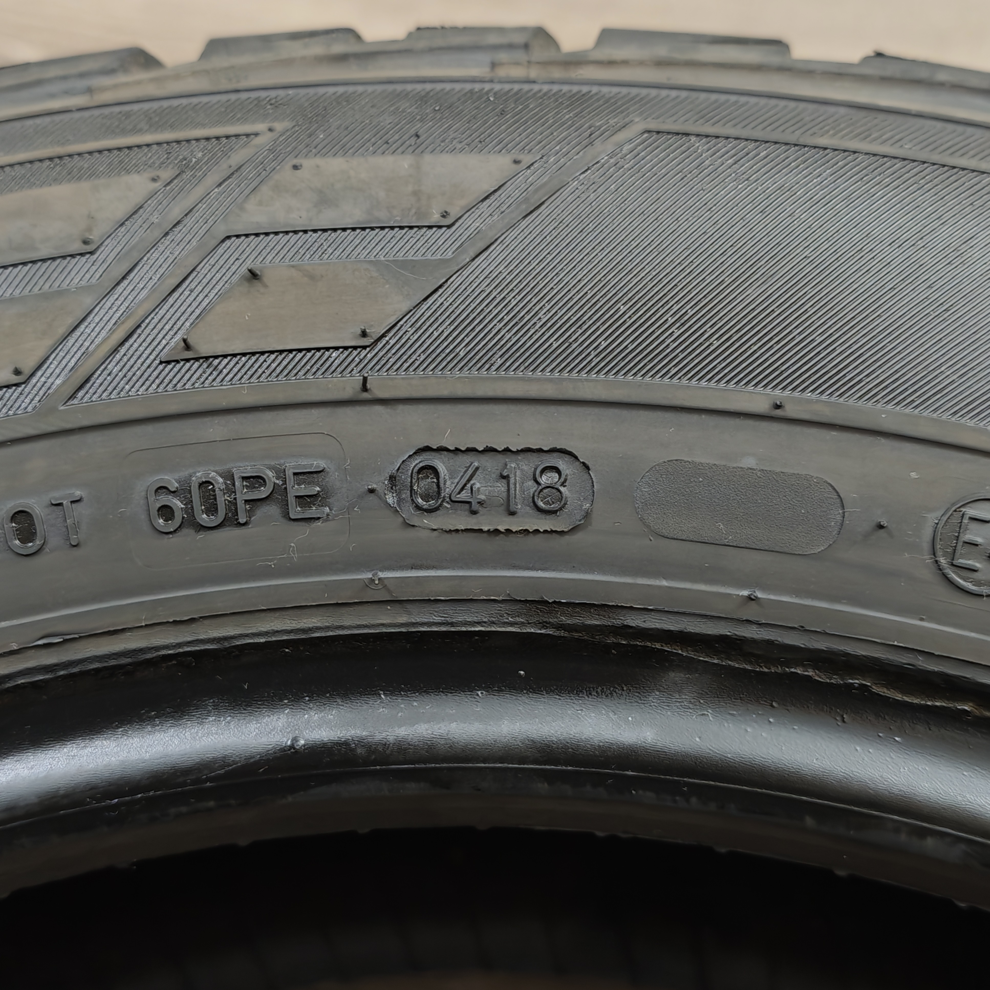 Zimní pneumatiky 215/60 R17C Nokian č. AP968