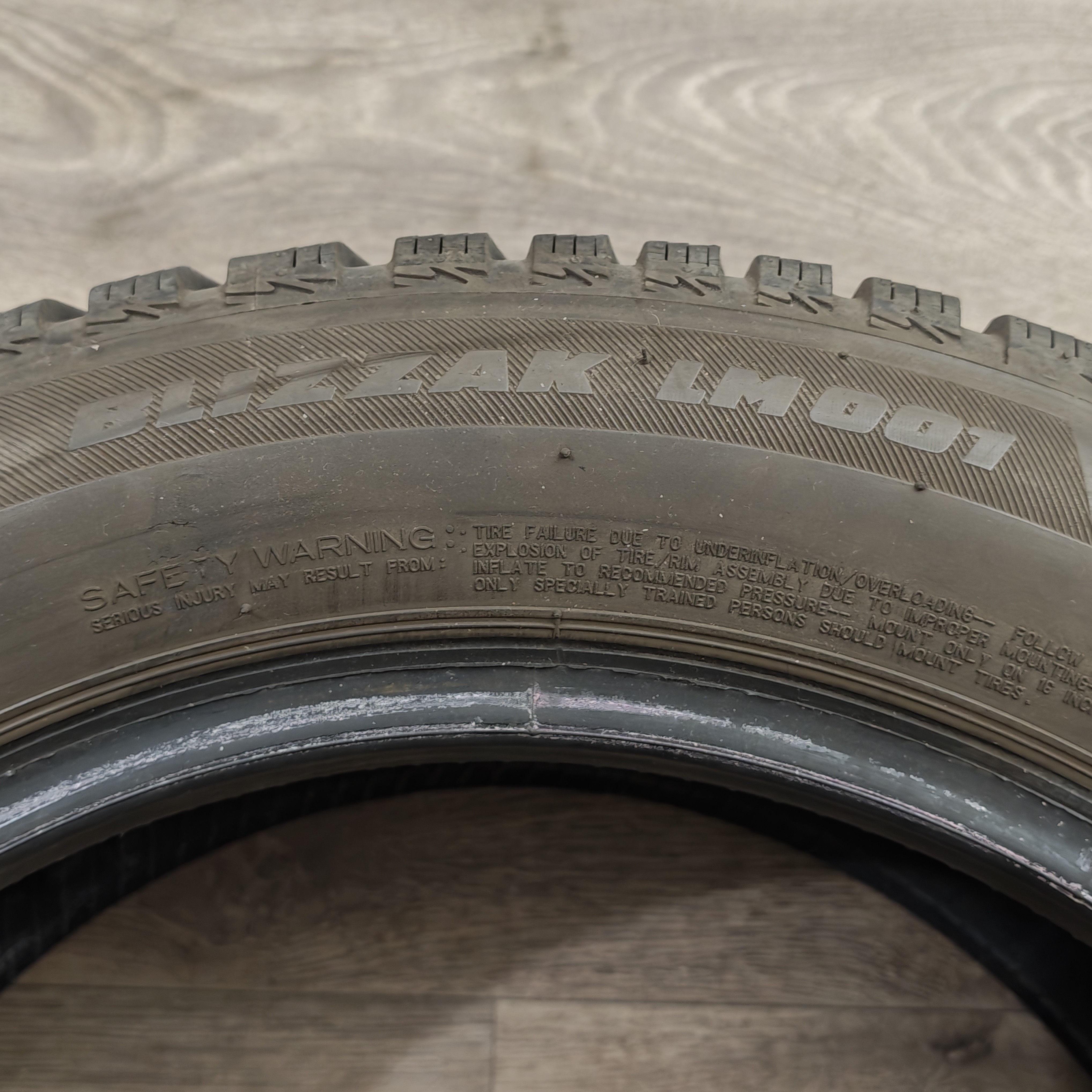 Zimní pneumatiky 205/55 R16 Bridgestone č. AP969