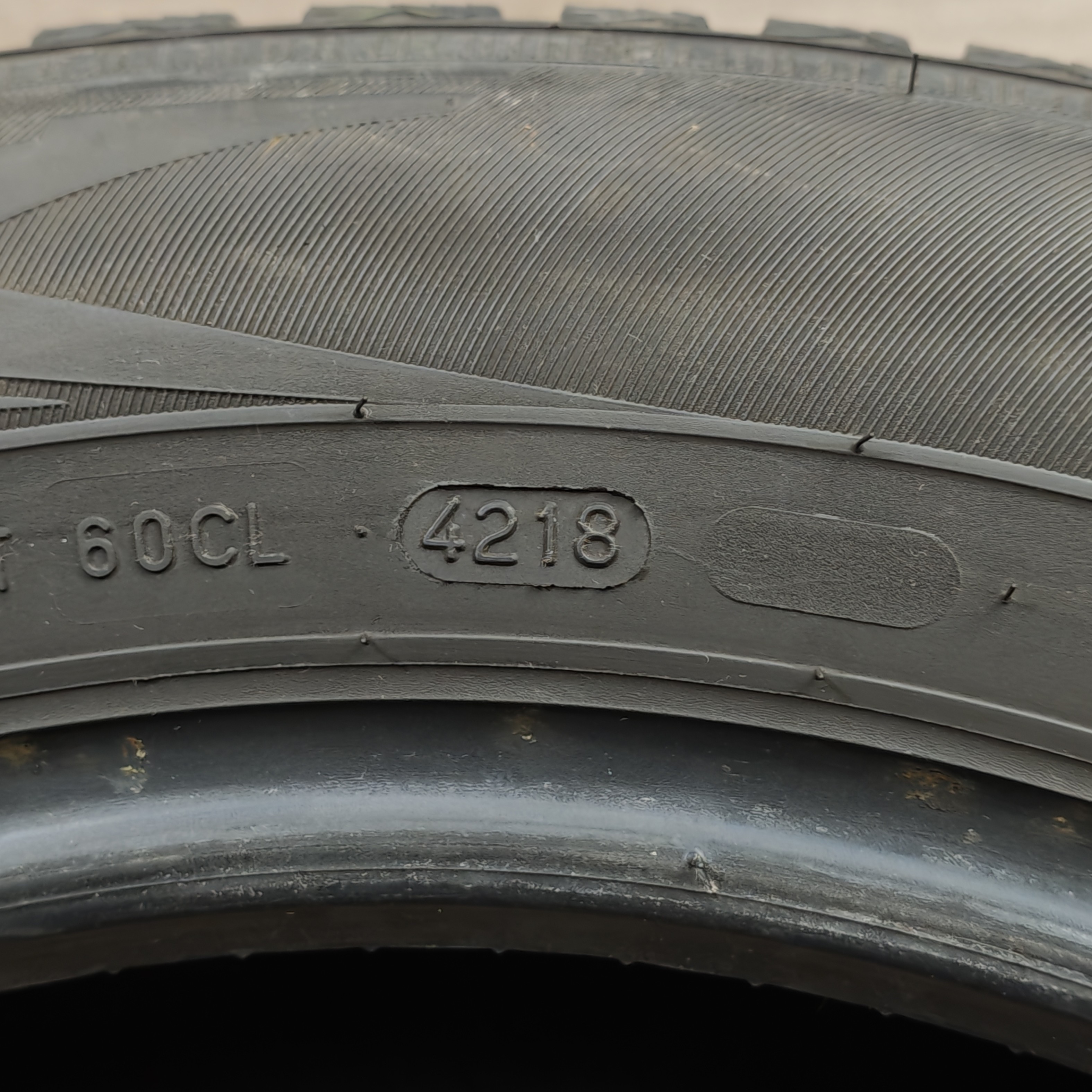 Zimní pneumatiky 205/60 R16 Nokian č. AP975