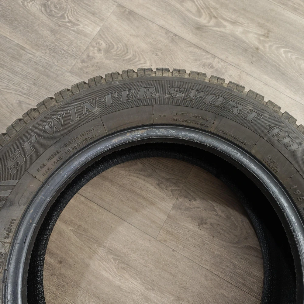 Zimní pneumatiky 195/65 R15 Dunlop č. AP990