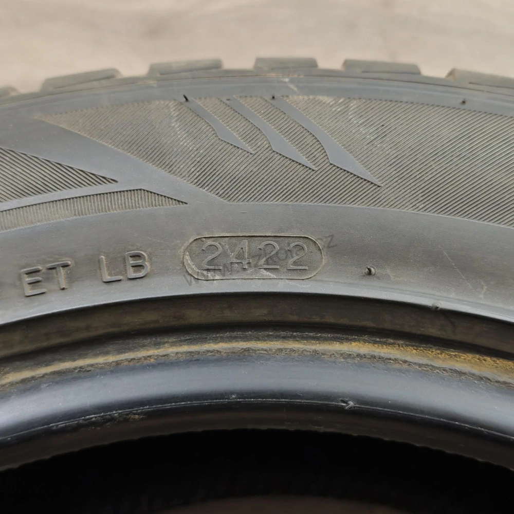 Zimní pneumatiky 205/55 R16 Laufenn č. AP1004