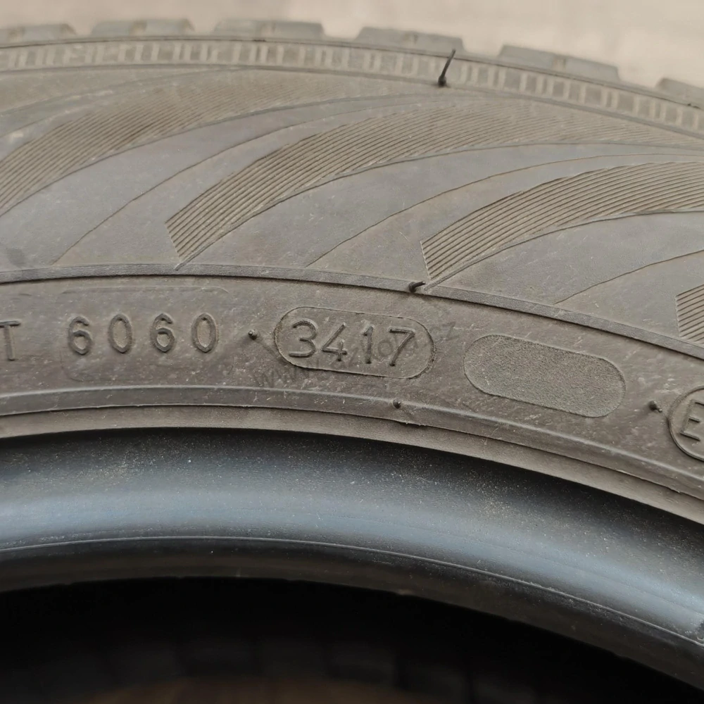Zimní pneumatiky 175/65 R15 Nokian č. AP1032