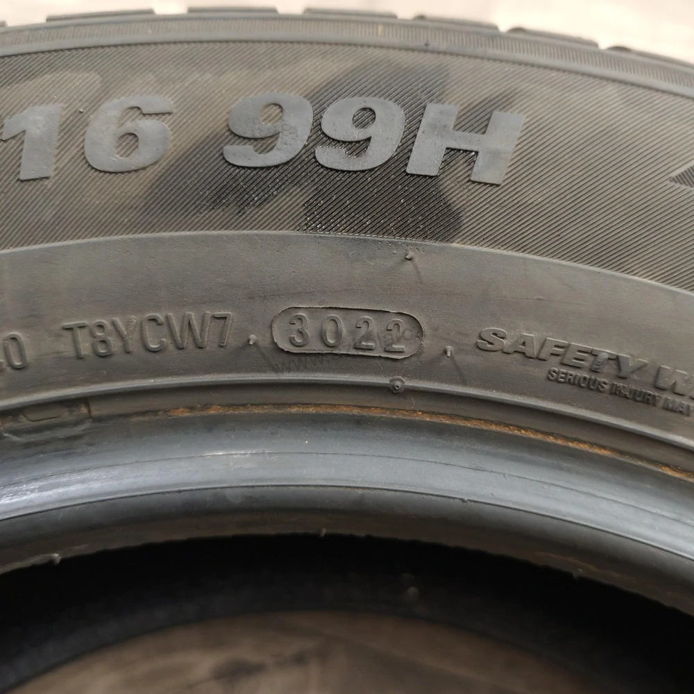 Zimní pneumatiky 215/60 R16 Kumho č. AP1055