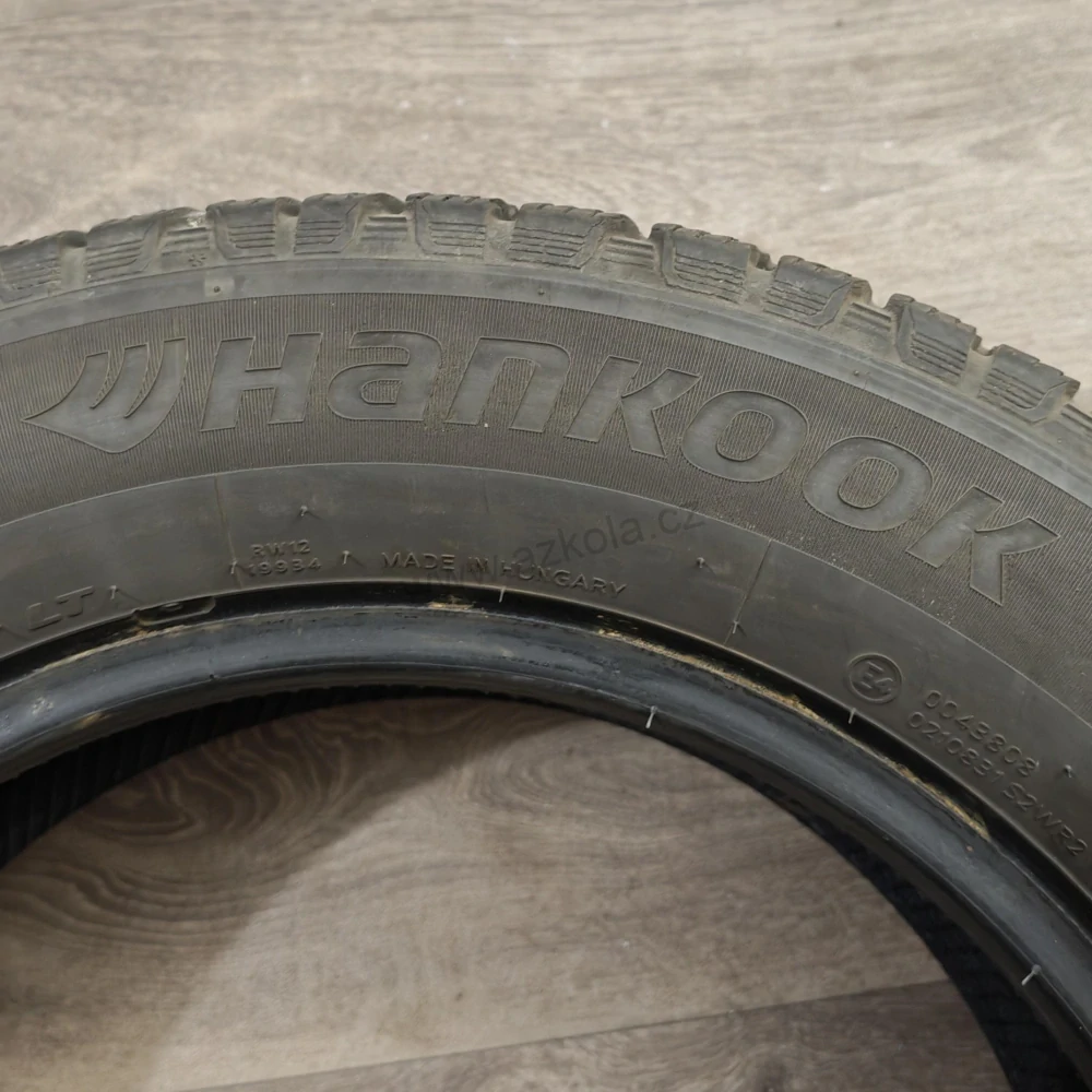 Zimní pneumatiky 205/65 R16C Hankook č. AP1066
