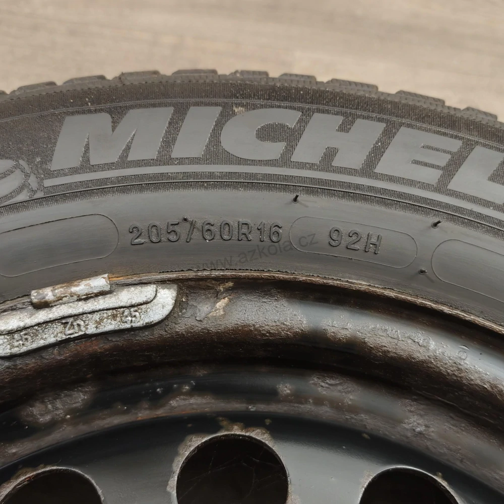 Zimní kola Suzuki SX4, Fiat Sedici 205/60 R16 č. AK208