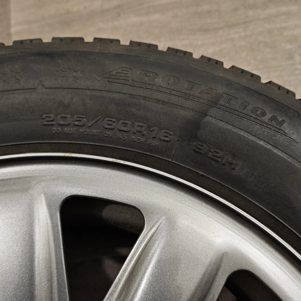 Zimní kola Škoda, Volkswagen, Seat, Audi 205/60 R16 č. AK219