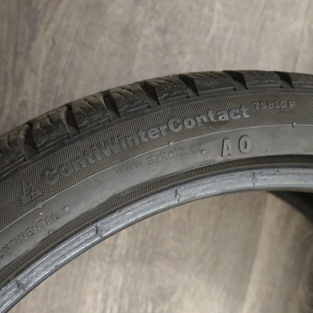 Zimní pneumatiky 255/35 R20 Continental č. AP1108