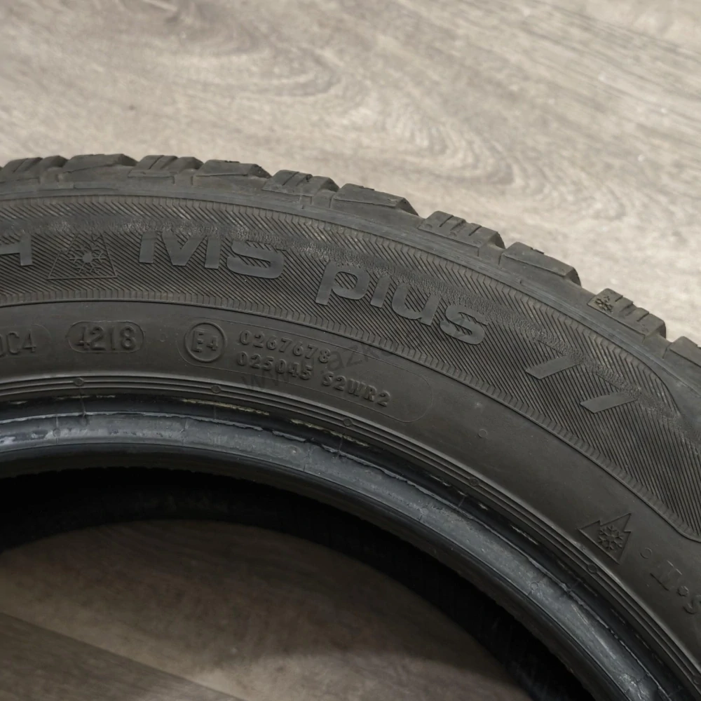 Zimní pneumatiky 205/55 R16 Uniroyal č. AP1136