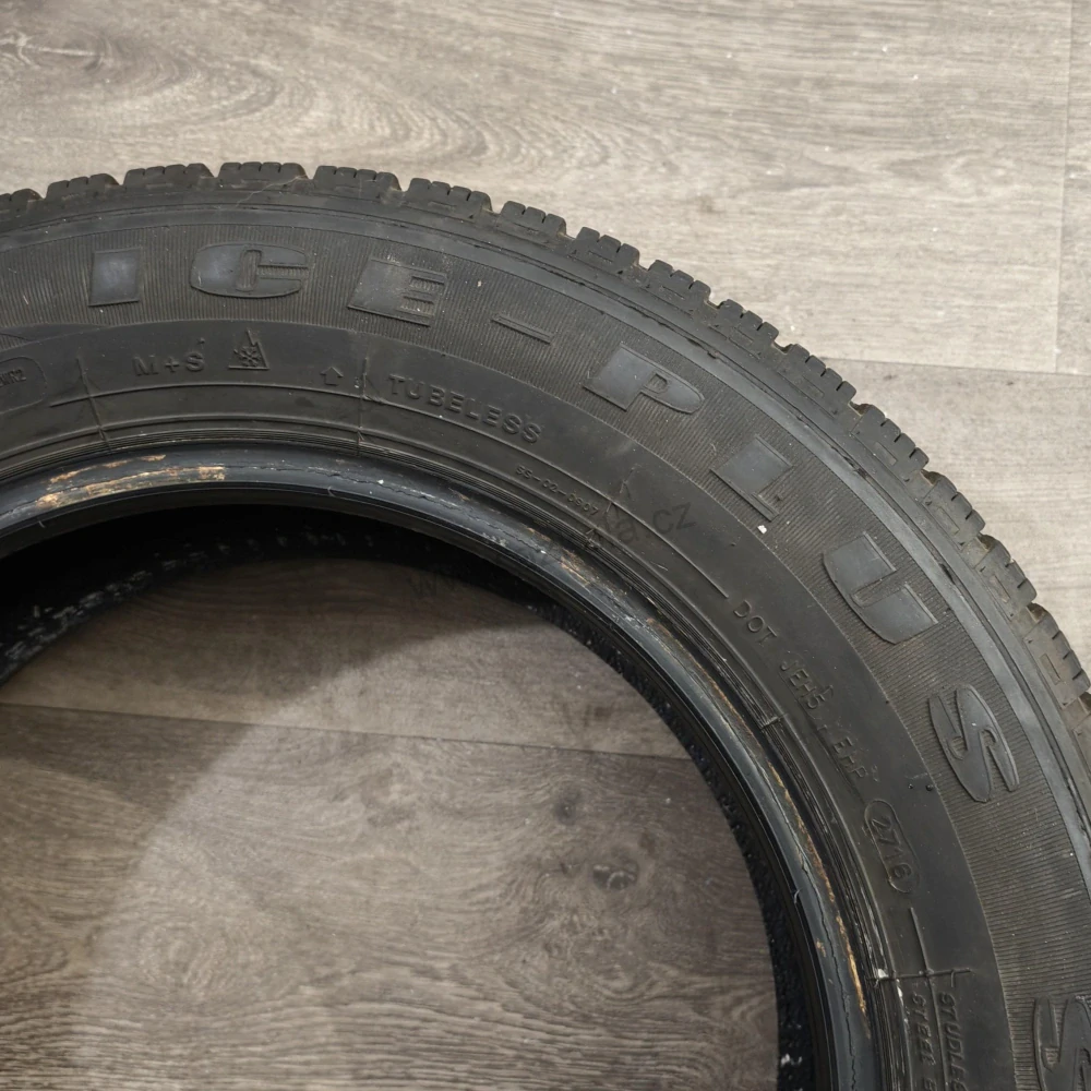 Zimní pneumatiky 215/60 R16 Tracmax č. AP1153