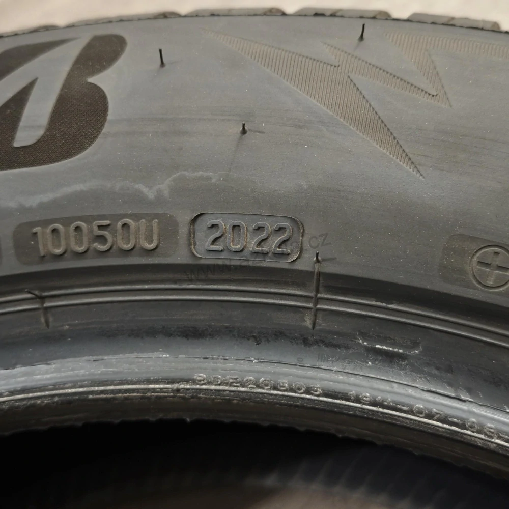 Zimní pneumatiky 235/55 R19 Bridgestone č. AP1168
