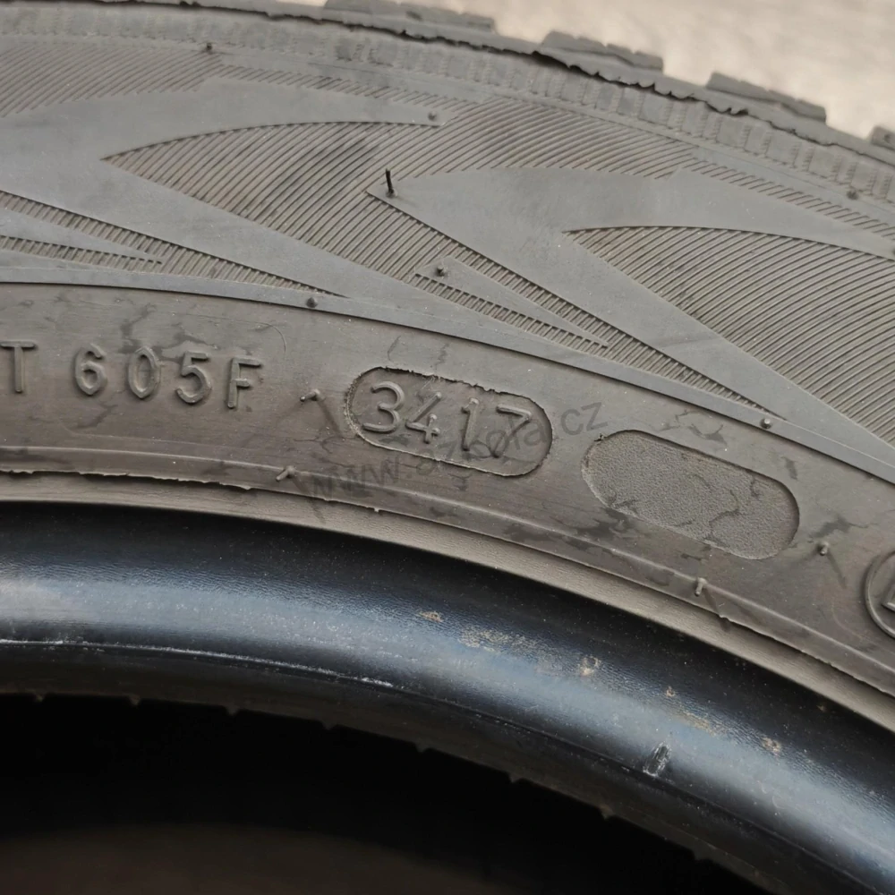 Zimní pneumatiky 195/55 R15 Nokian č. AP1175