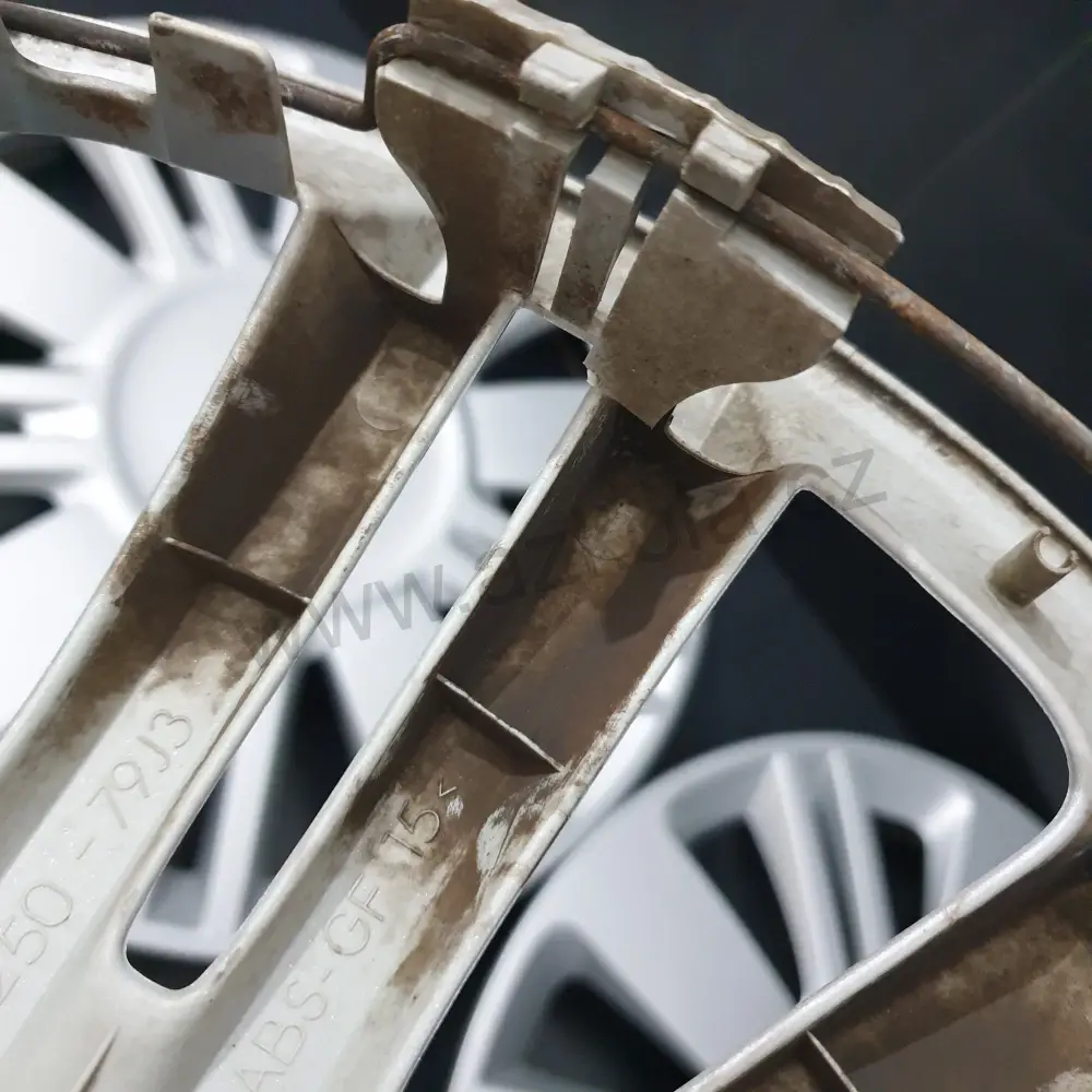 Sada originálních poklic Fiat 16" Sedici (použité)