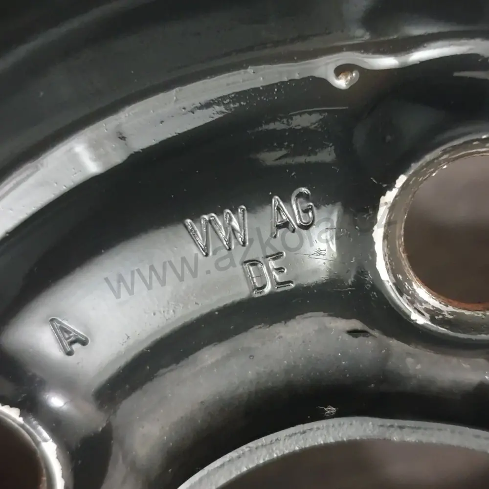 Sada zimních kol Škoda, Volkswagen, Seat, Audi 185/60 R15 č. AK63