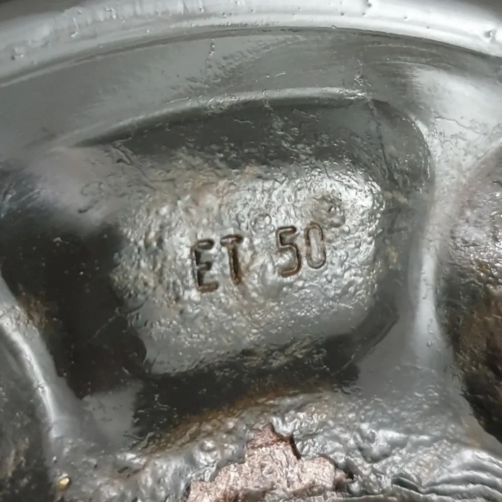 Sada zimních kol Suzuki 215/60 R16 č. AK73