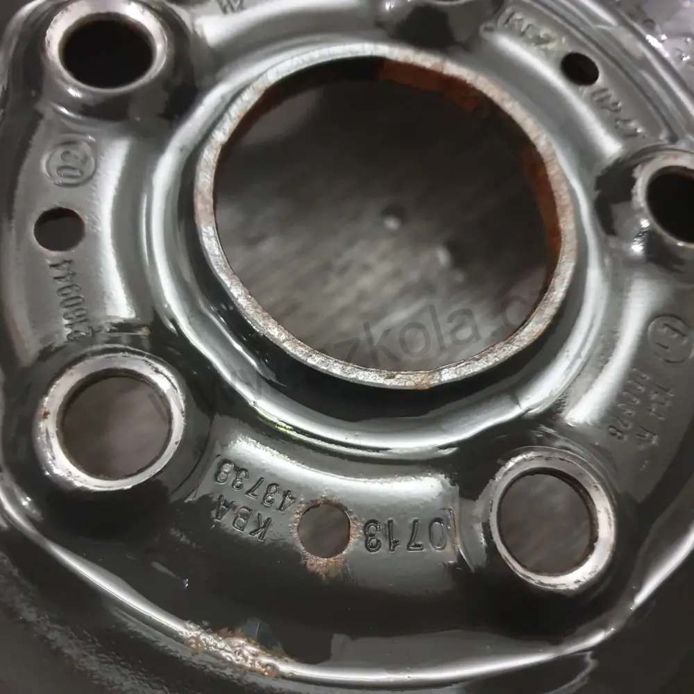 Sada zimních kol Škoda, Volkswagen, Seat, Audi 205/55 R16 č. AK82