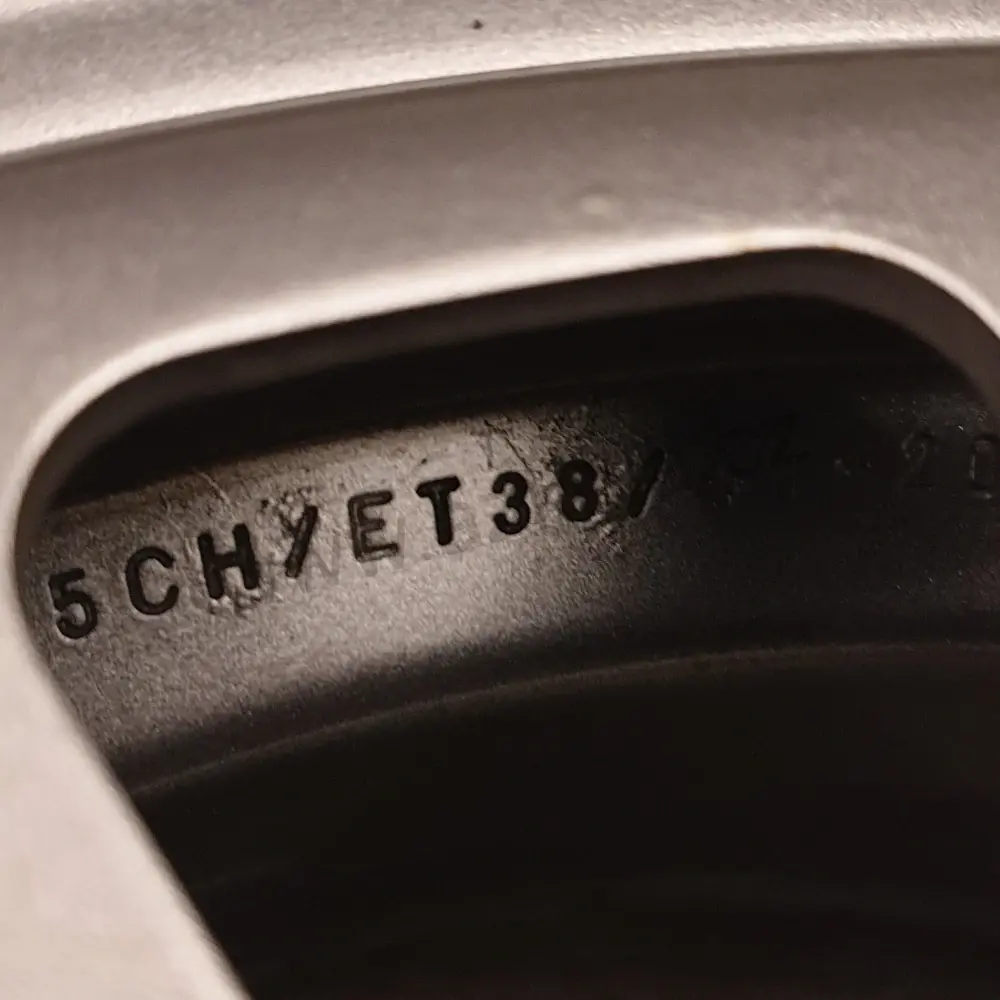 Sada zimních kol Škoda, Volkswagen, Seat, Audi 185/60 R15 č. AK106