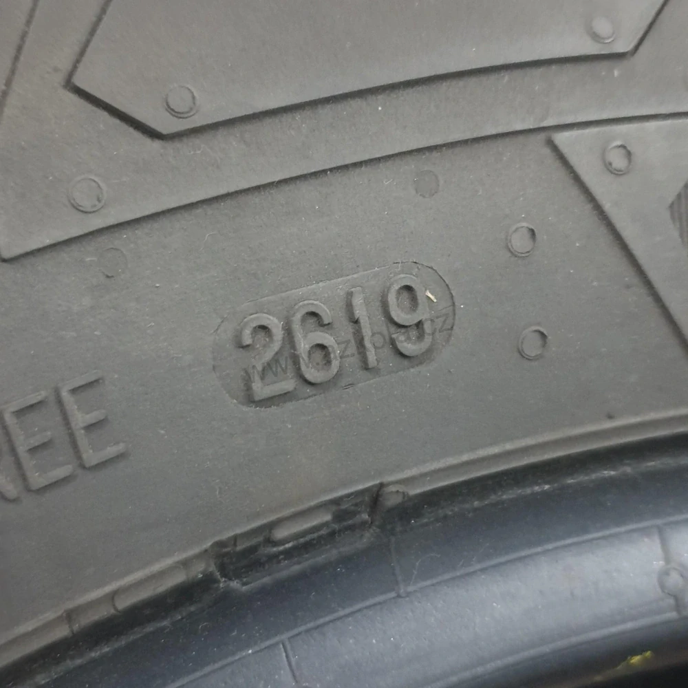 Zimní pneumatiky 225/65 R16C Continental č. AP761