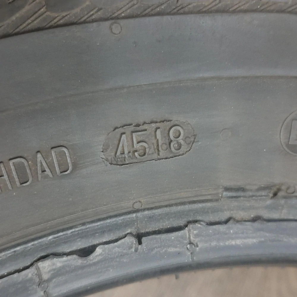 Zimní pneumatiky 215/65 R16C Barum č. AP762