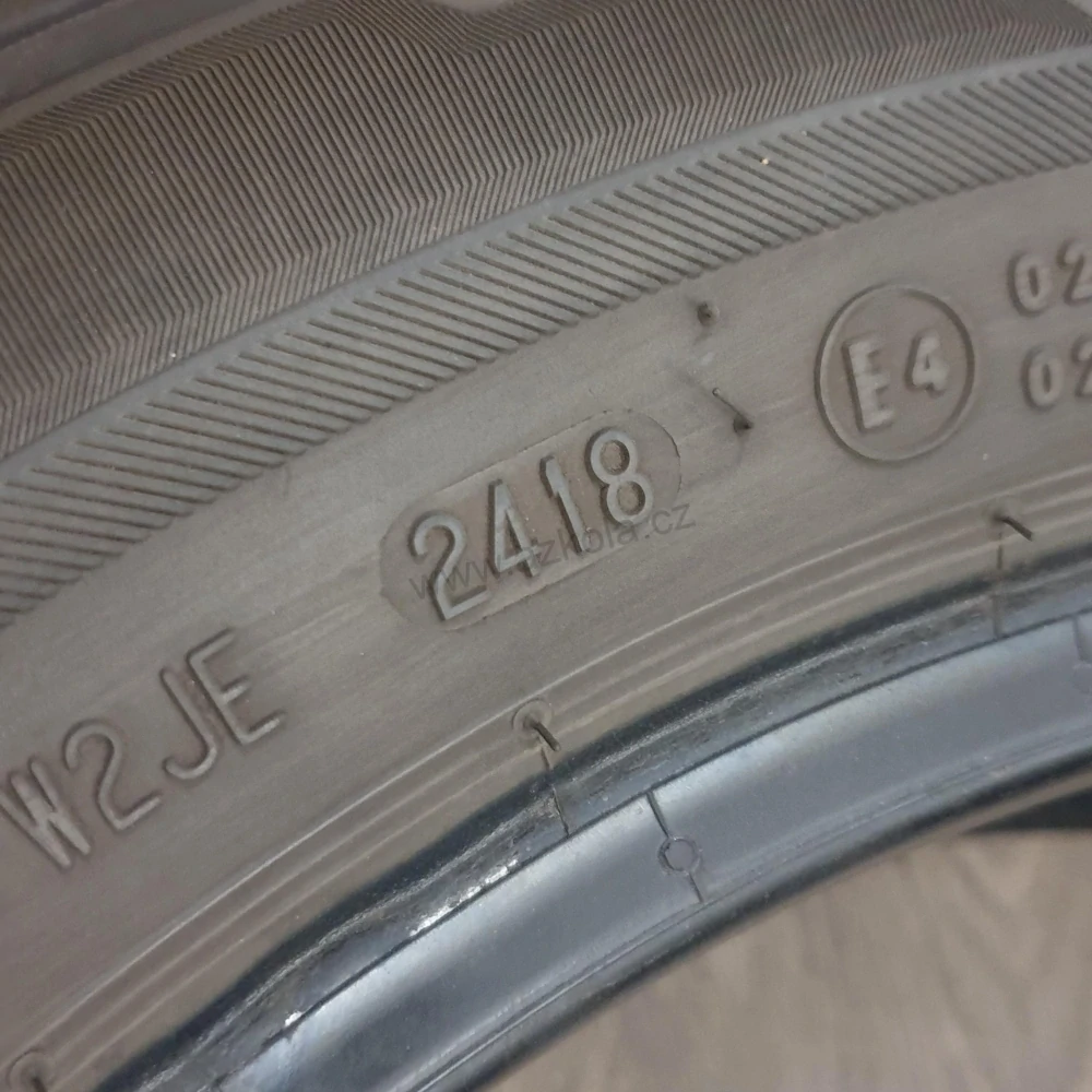 Zimní pneumatiky 185/60 R15 Barum č. AP774