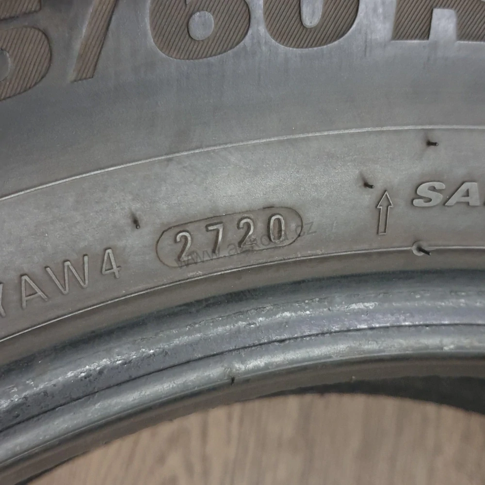 Zimní pneumatiky 215/60 R17 Kumho č. AP791