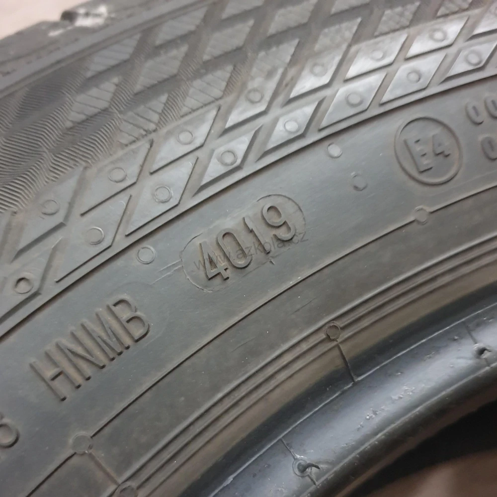 Celoroční pneu 205/65 R16C Continental č. AP792