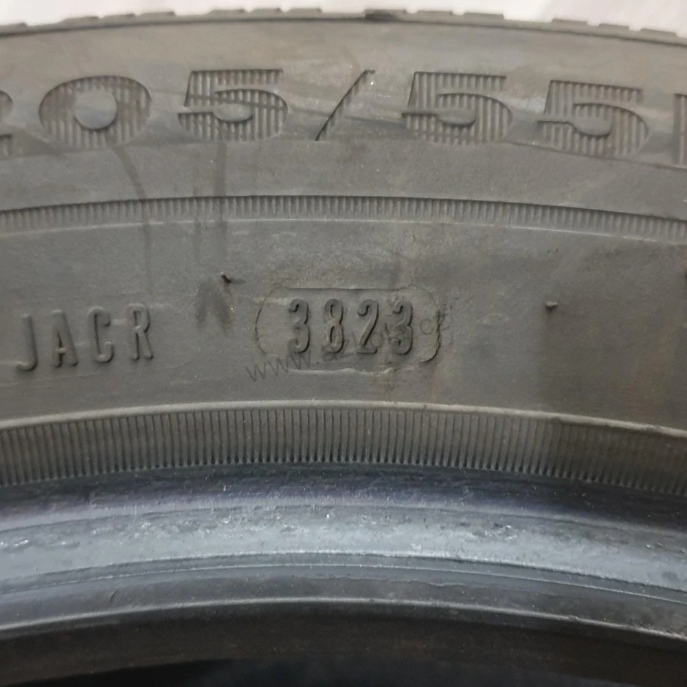 Zimní pneumatiky 205/55 R17 Dunlop č. AP798