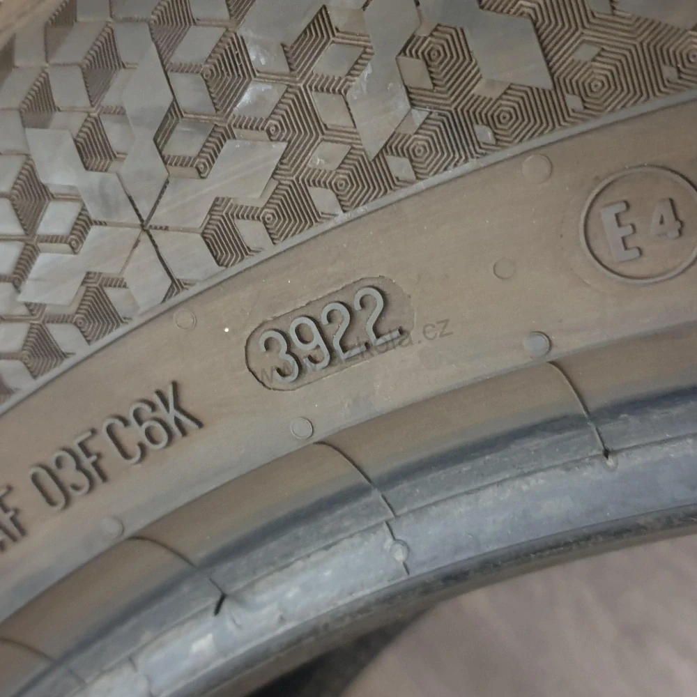 Zimní pneumatiky 235/55 R19 Continental č. AP800