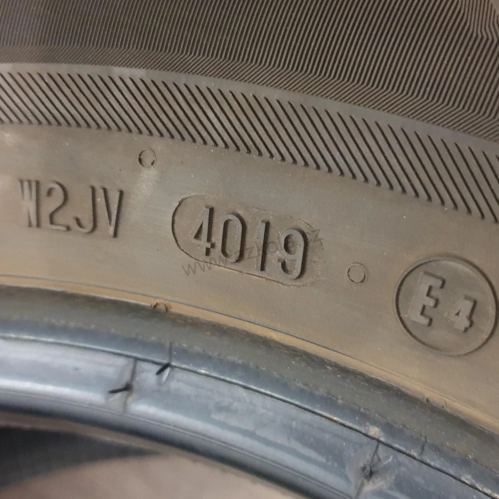 Zimní pneumatiky 205/55 R16 Barum č. AP839
