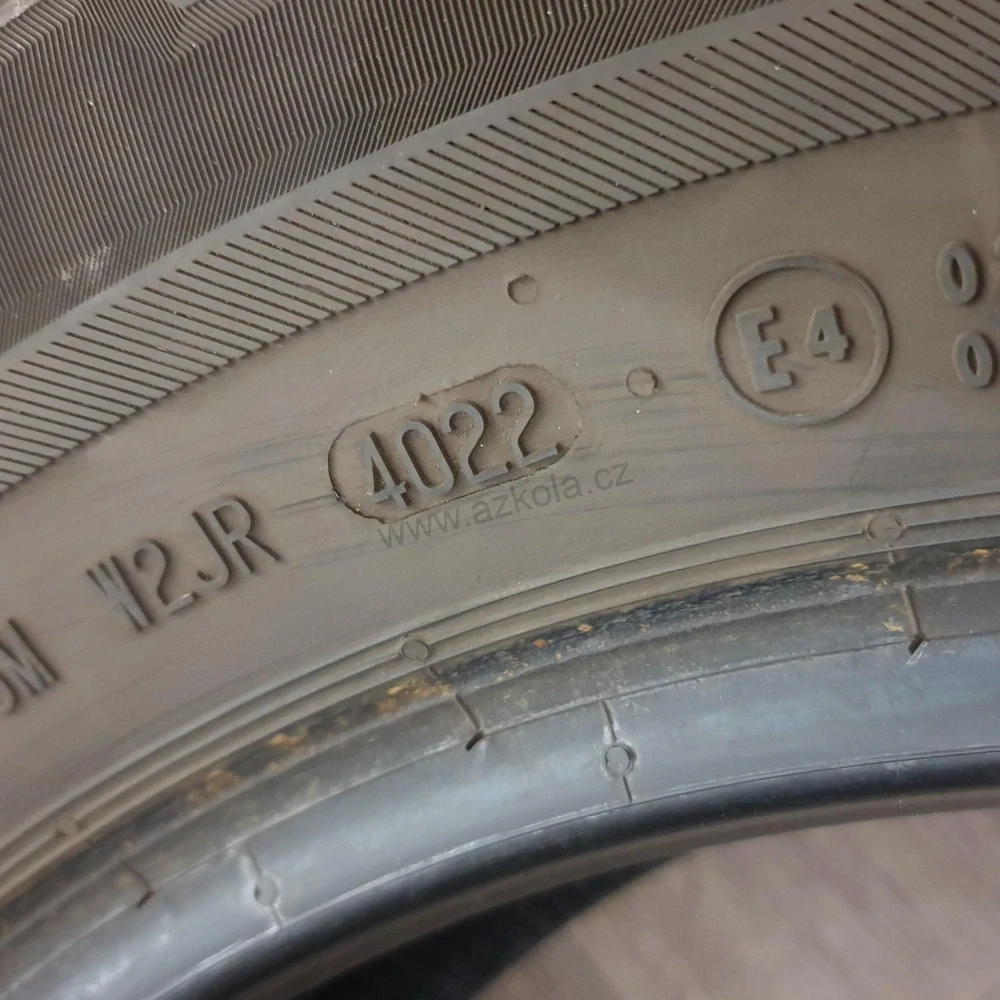 Zimní pneumatiky 215/60 R16 Barum č. AP851