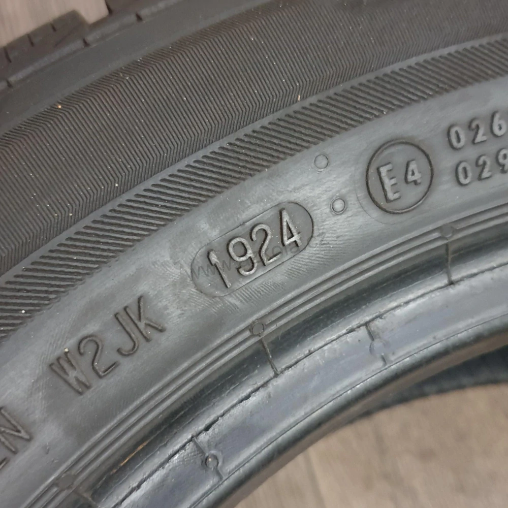 Zimní pneumatiky 195/55 R15 Barum č. AP856