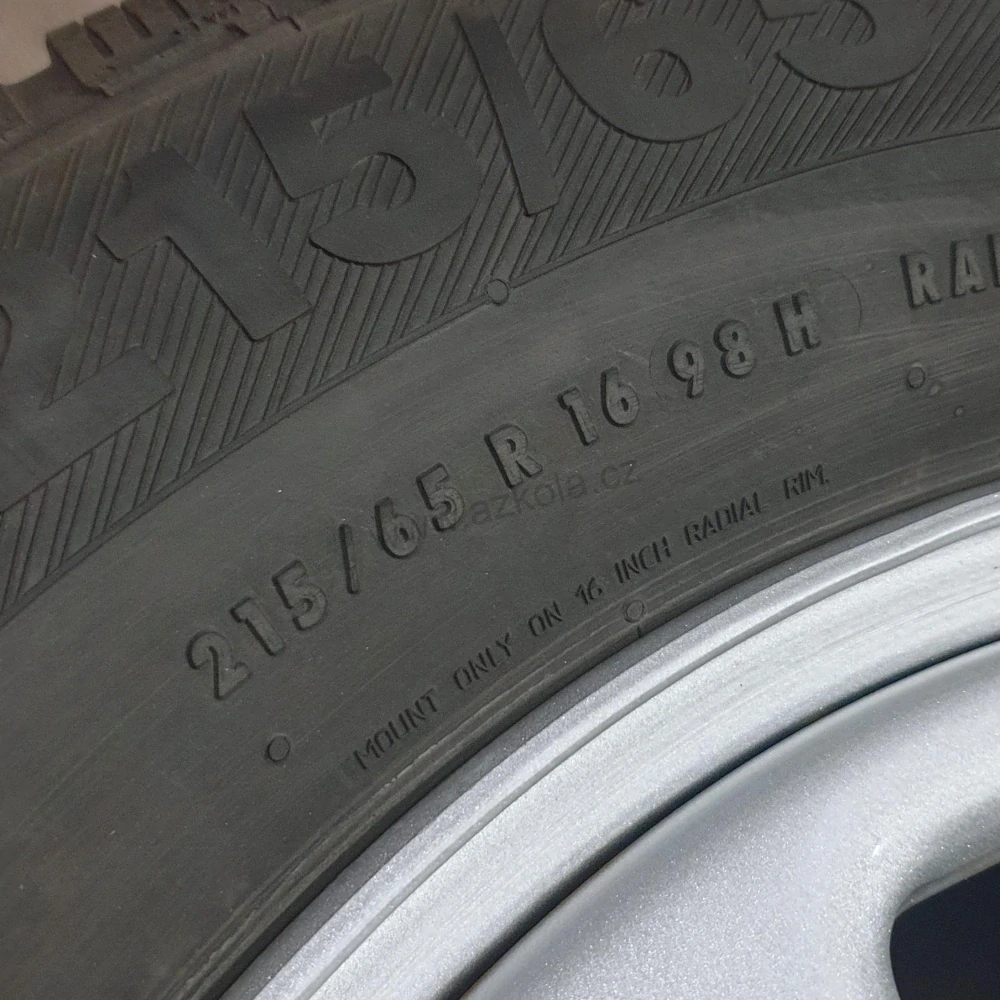 Zimní kola Dacia Duster 215/65 R16 č. AK173