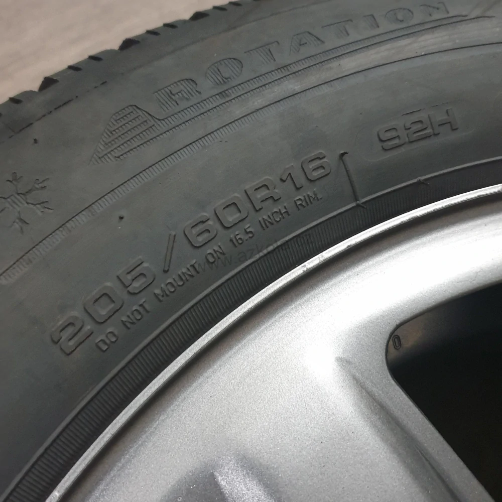 Zimní kola Škoda, Volkswagen, Seat, Audi 205/60 R16 č. AK179