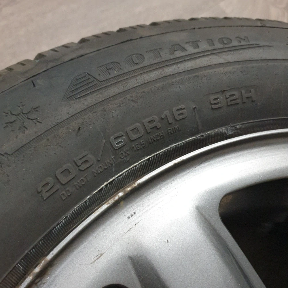 Zimní kola Škoda, Volkswagen, Seat, Audi 205/60 R16 č. AK183