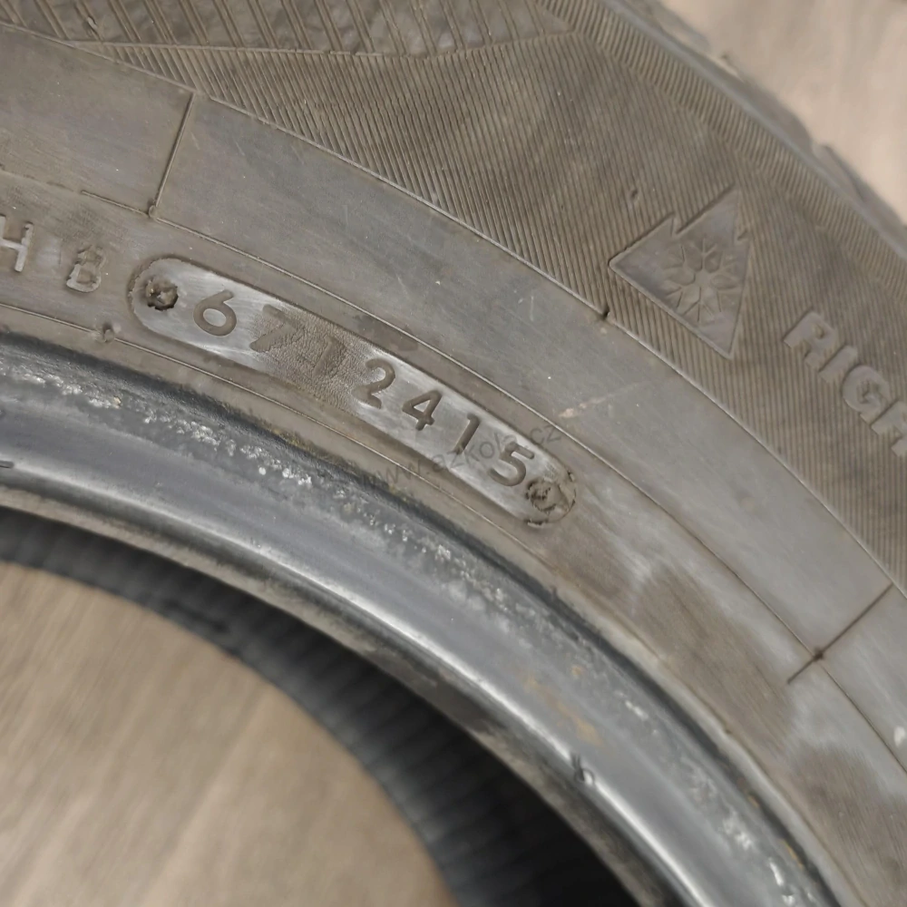 Zimní pneumatiky 215/65 R16 Toyo č. AP896
