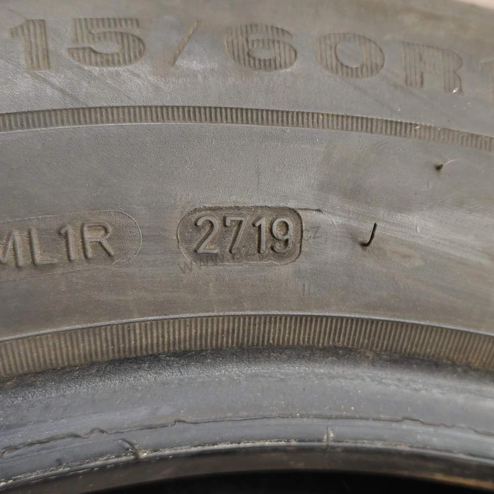 Zimní pneumatiky 215/60 R16 Dunlop č. AP907