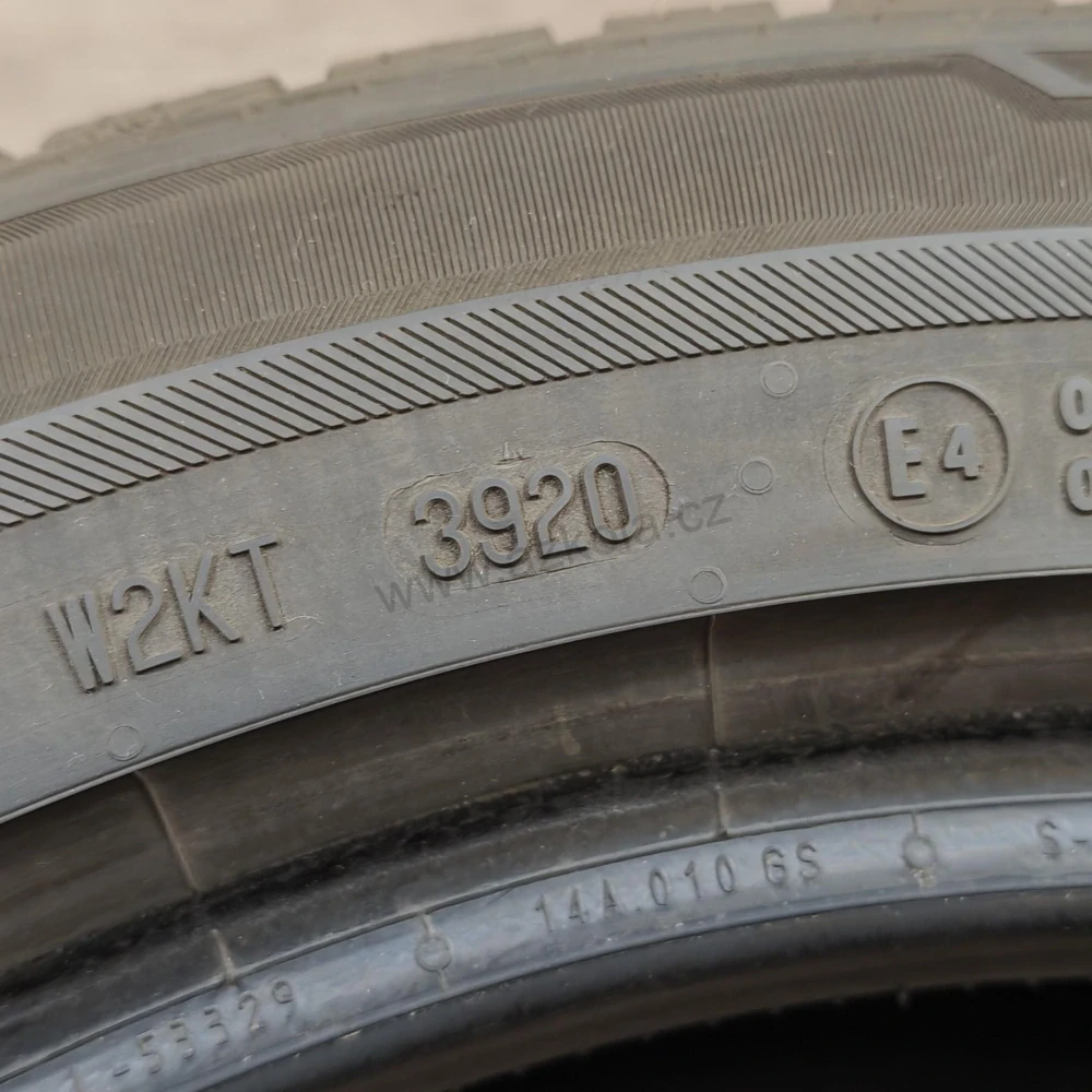 Zimní pneumatiky 225/50 R17 Barum č. AP913