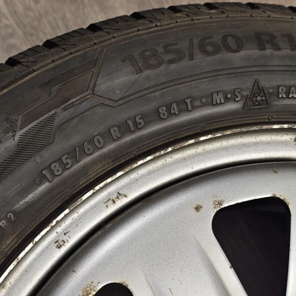 Zimní kola Škoda, Volkswagen, Seat, Audi 185/60 R15 č. AK196
