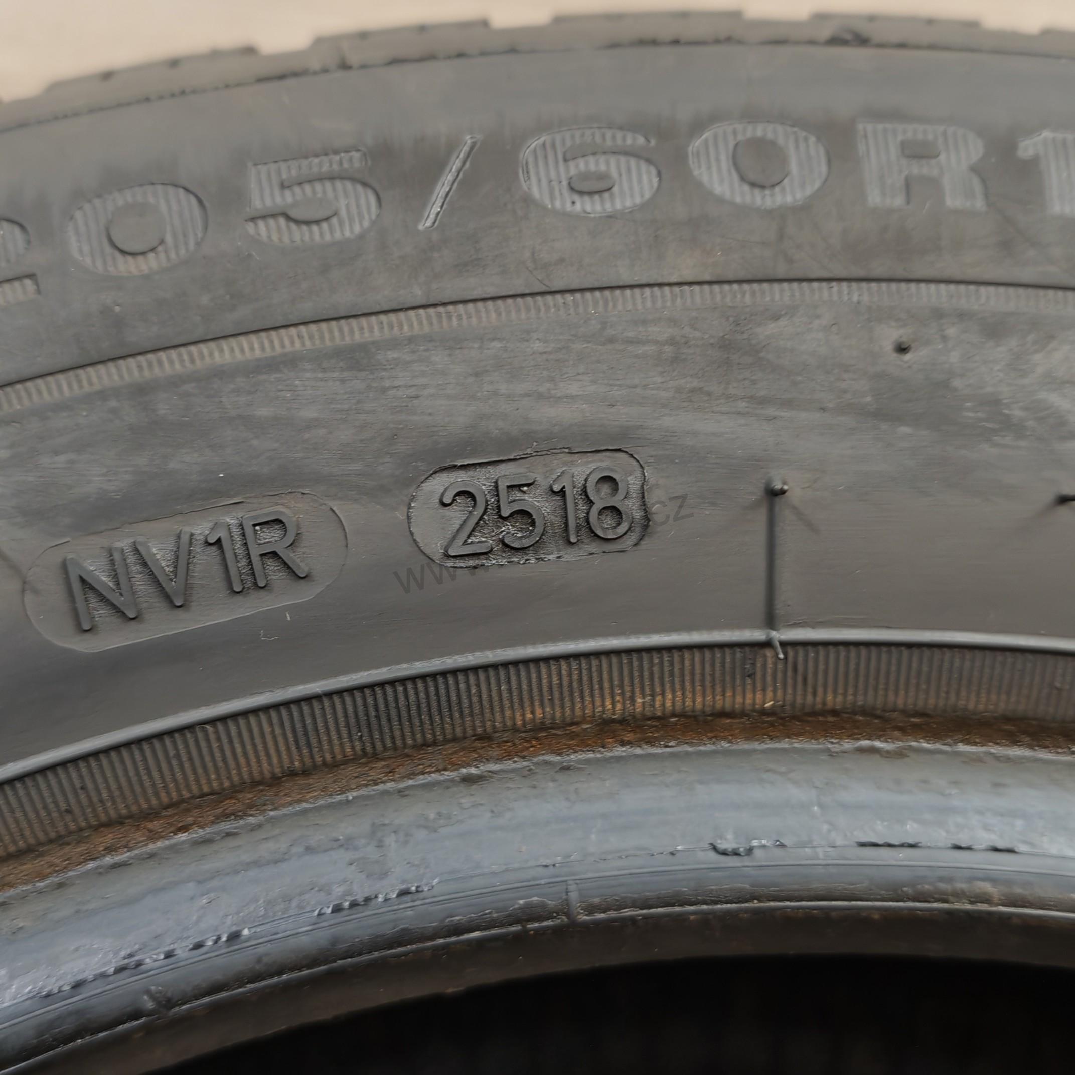 Zimní pneumatiky 205/60 R16 Dunlop č. AP939