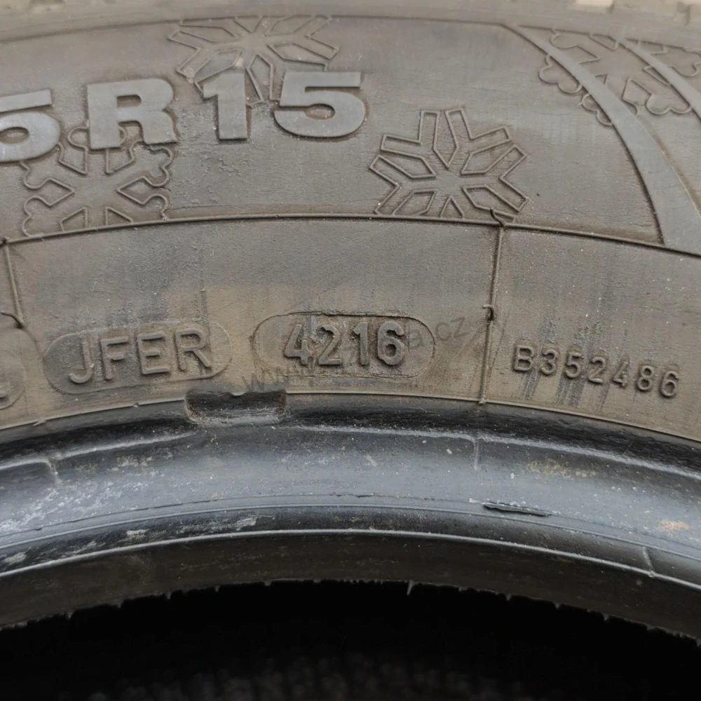 Zimní pneumatiky 195/65 R15 Dunlop č. AP990