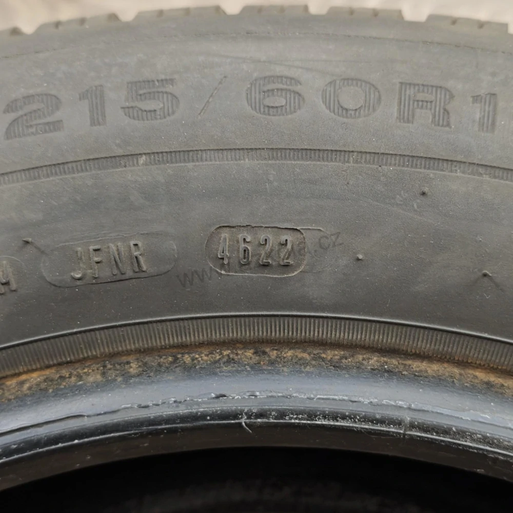 Zimní pneumatiky 215/60 R16 Dunlop č. AP1017