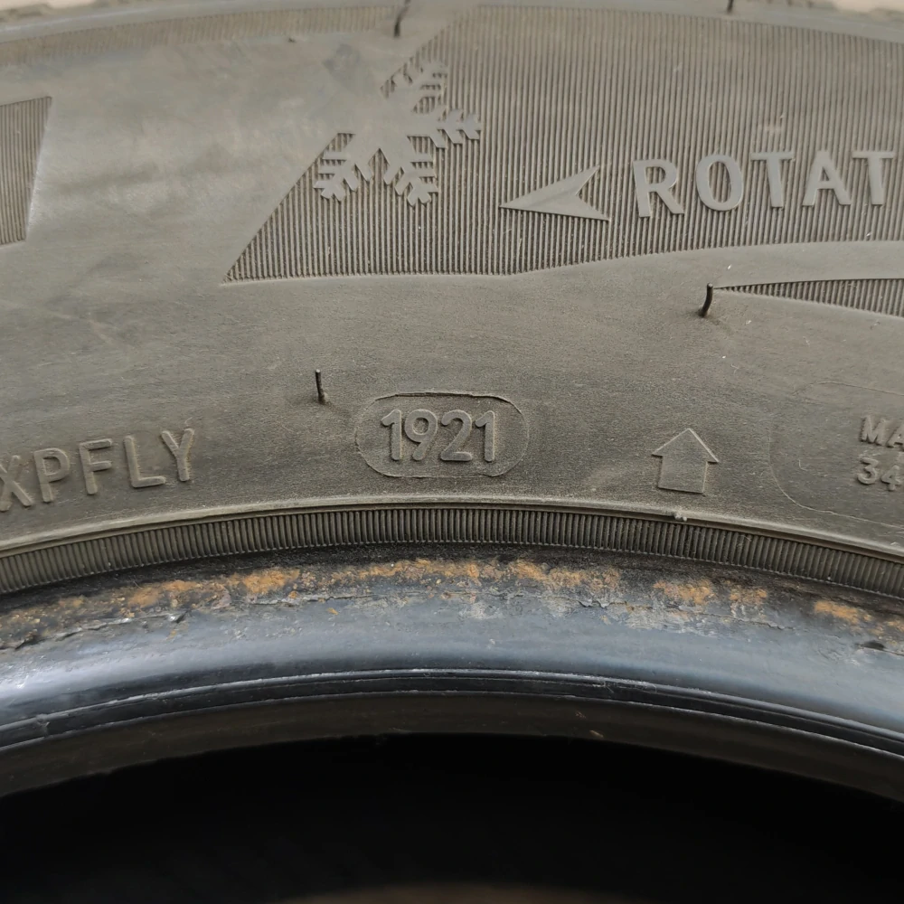 Zimní pneumatiky 215/60 R16 Sailun č. AP1002