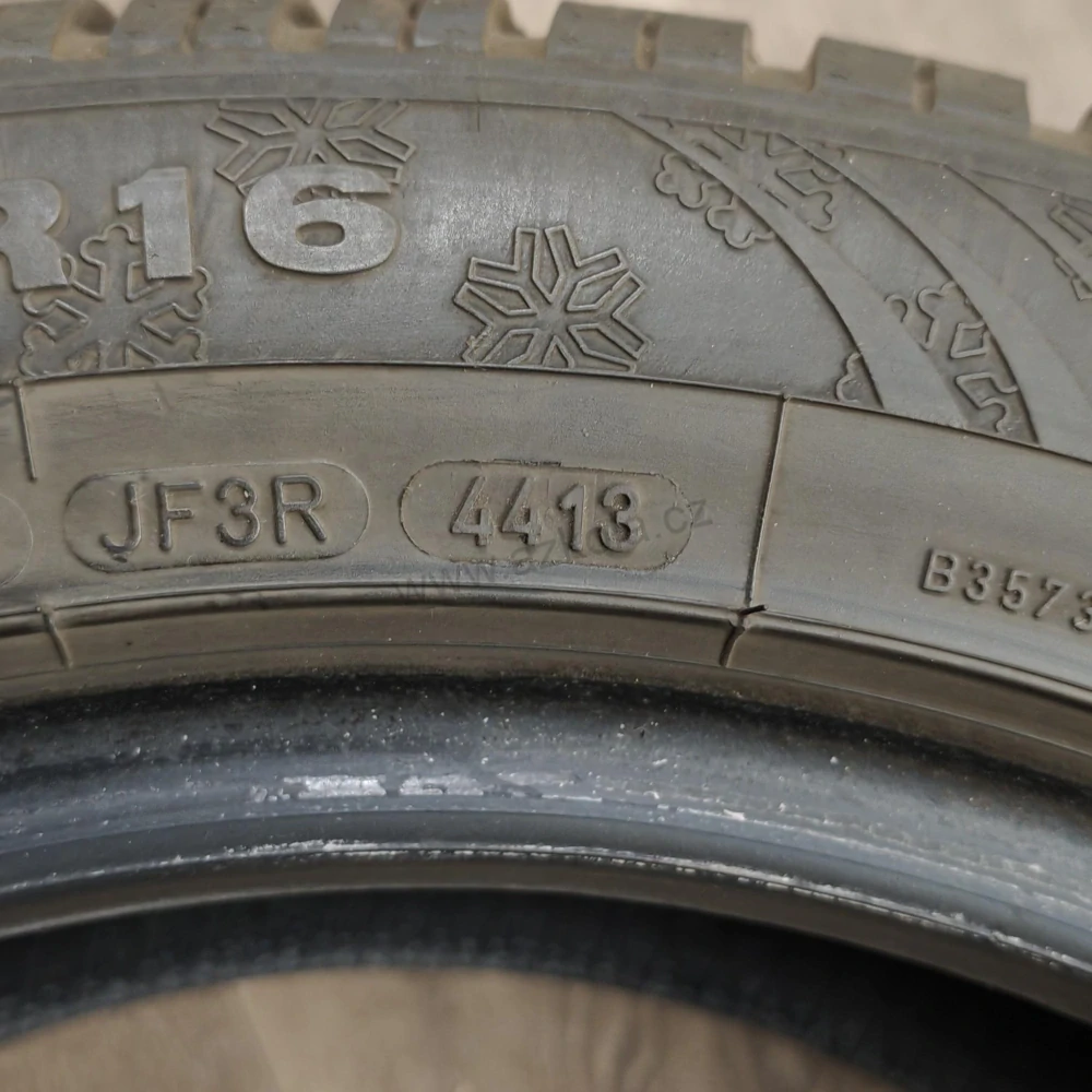 Zimní pneumatiky 205/55 R16 Dunlop č. AP1051