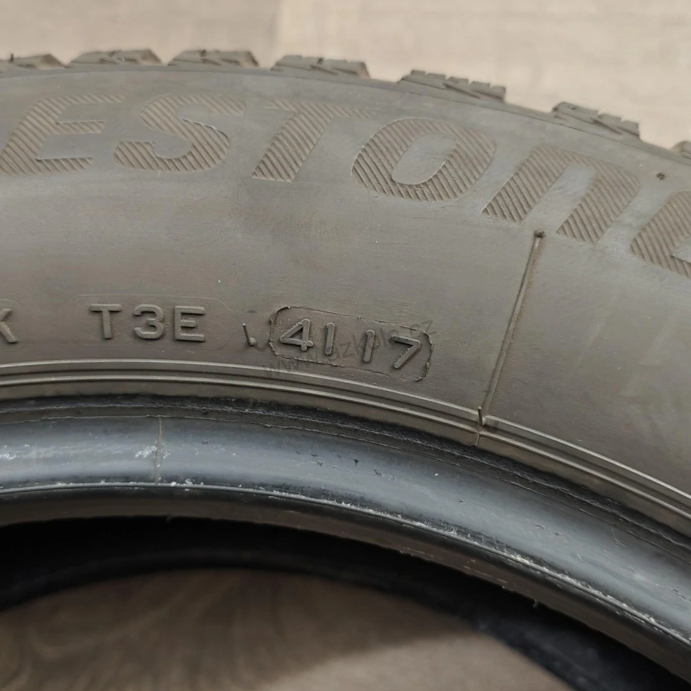 Zimní pneumatiky 205/55 R16 Bridgestone č. AP1064