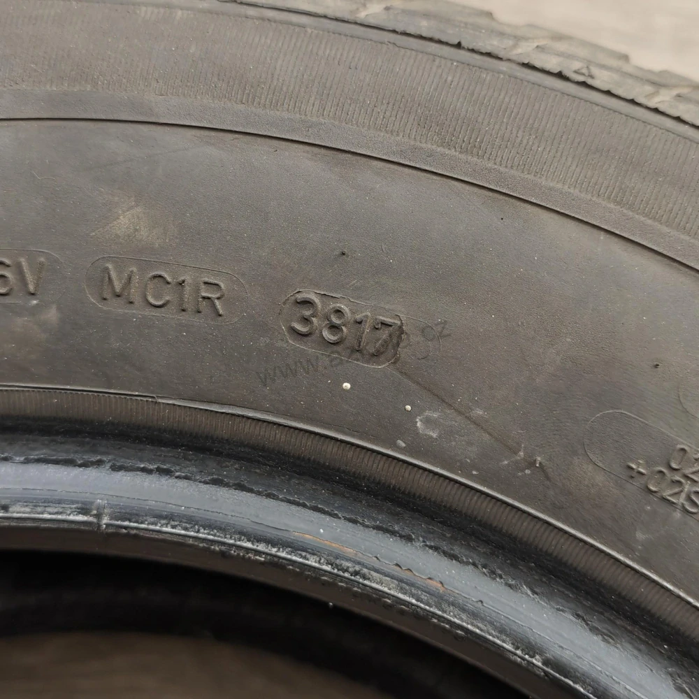Zimní pneumatiky 215/65 R16 Sava č. AP1090