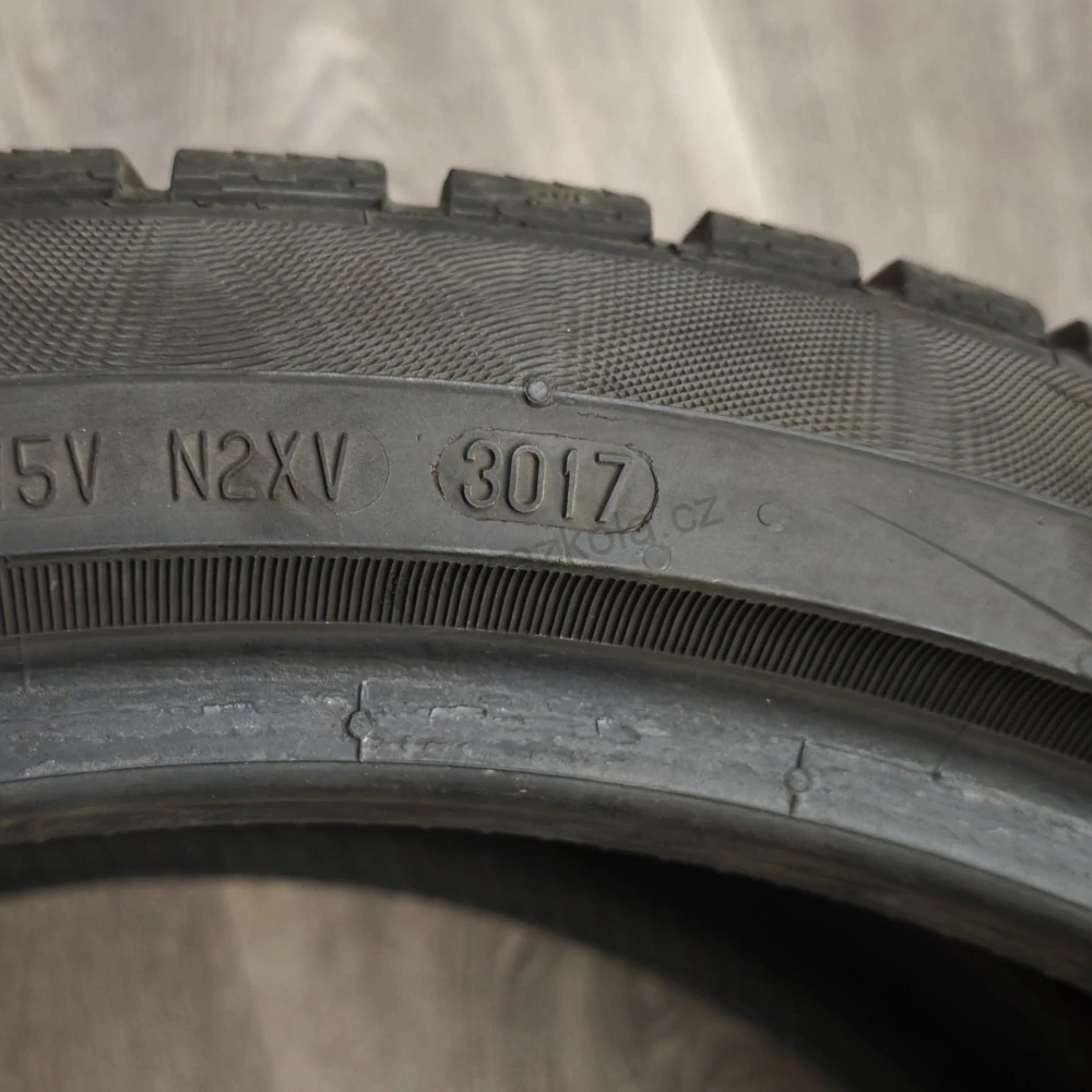 Zimní pneumatiky 255/35 R20 Continental č. AP1108