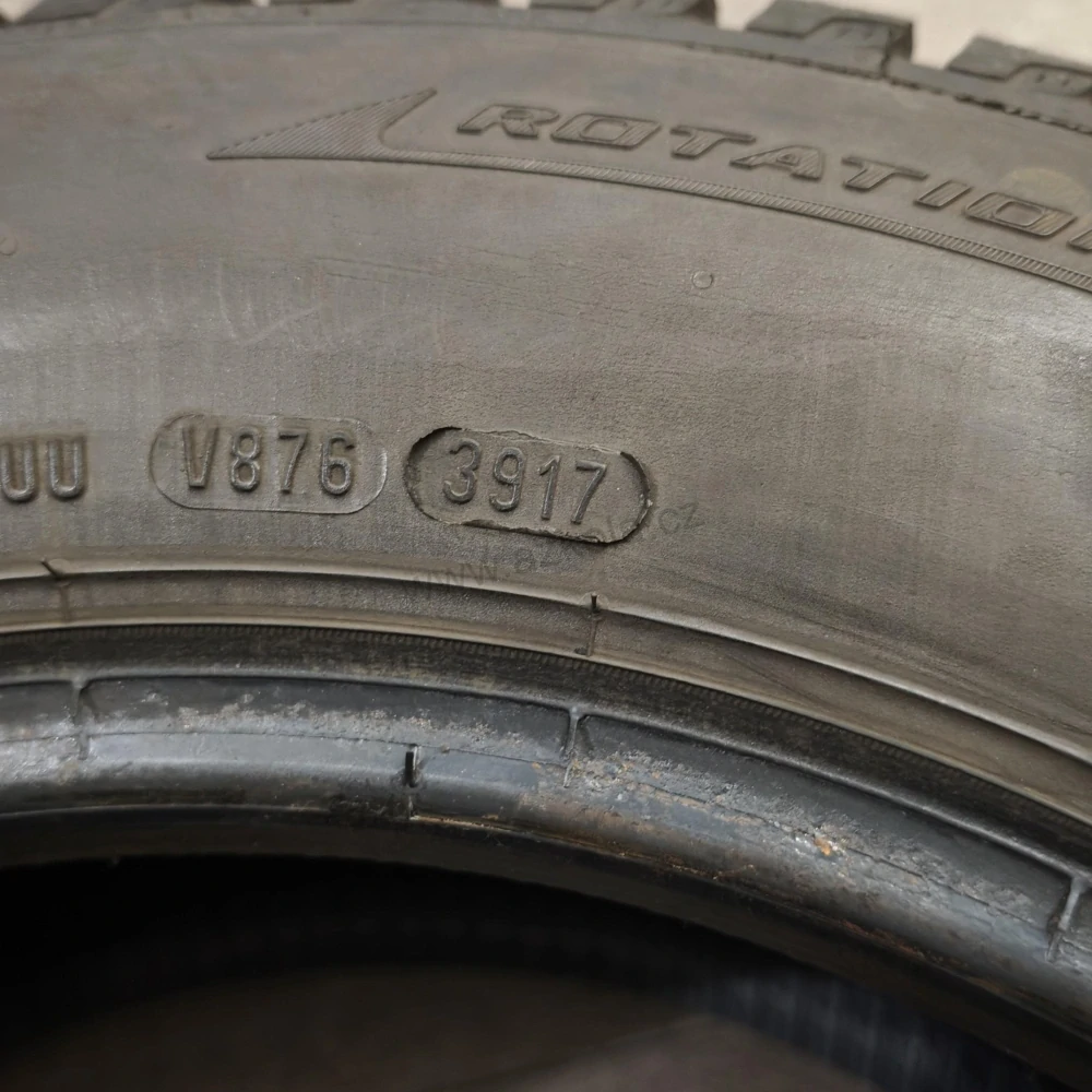 Zimní pneumatiky 195/65 R15 Pirelli č. AP1131