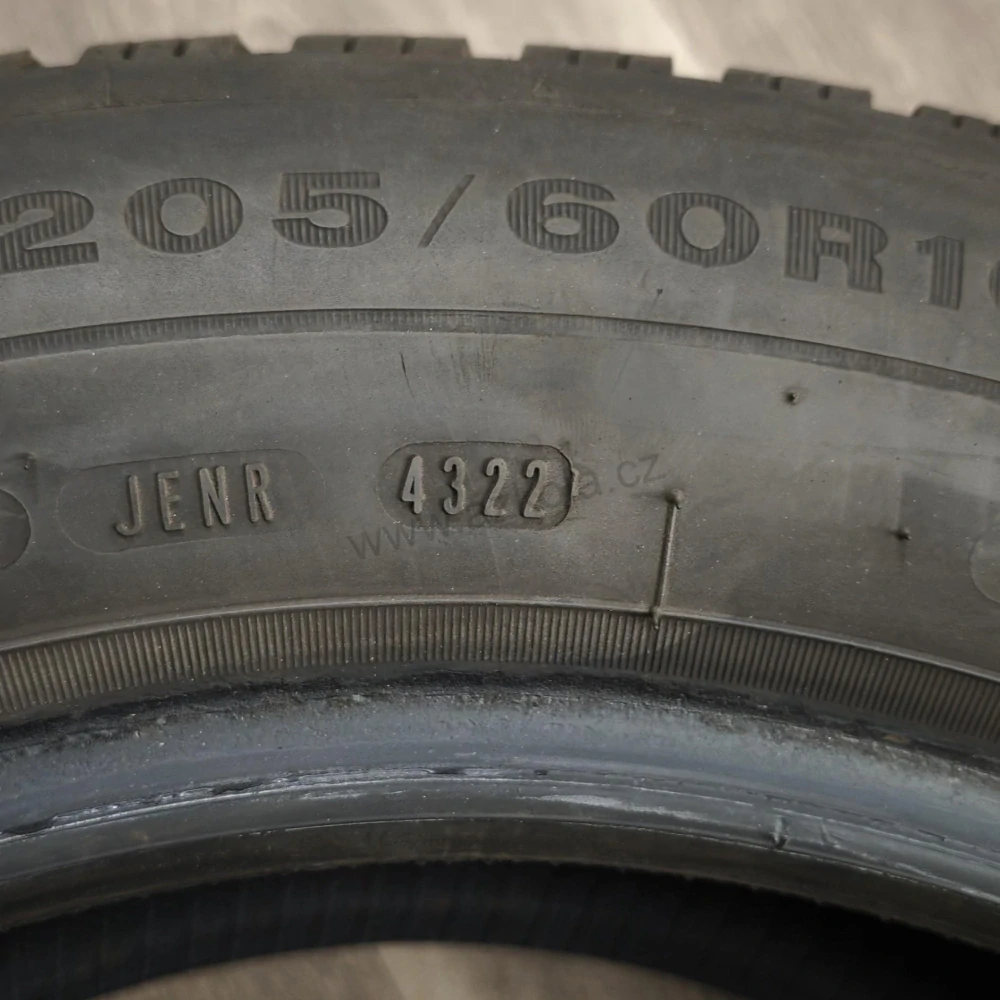 Zimní pneumatiky 205/60 R16 Dunlop č. AP1169