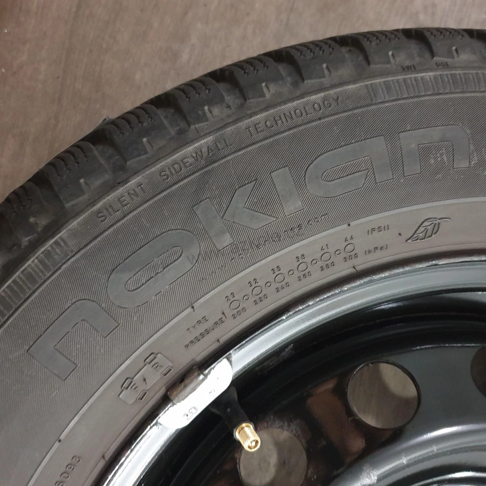 Zimní kola Hyundai ix20, Kia 195/65 R15 č. AK182