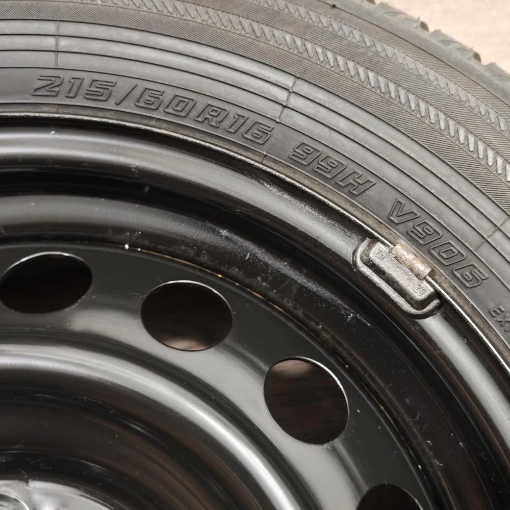 Zimní kola Suzuki SX4, Vitara 215/60 R16 č. AK198